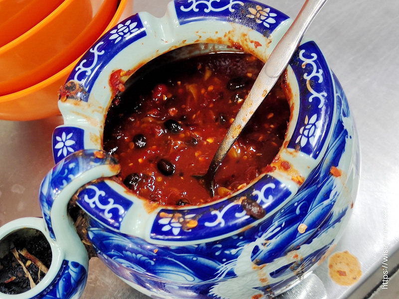 新北三重。唯豐魯肉飯︱平價酸菜滷肉飯，紅燒肉套餐最推～捷運菜寮站美食