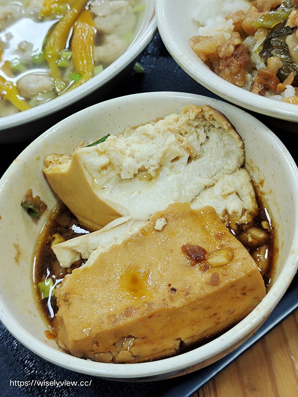 新北三重。唯豐魯肉飯︱平價酸菜滷肉飯，紅燒肉套餐最推～捷運菜寮站美食