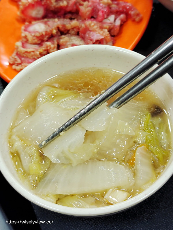 新北三重。唯豐魯肉飯︱平價酸菜滷肉飯，紅燒肉套餐最推～捷運菜寮站美食