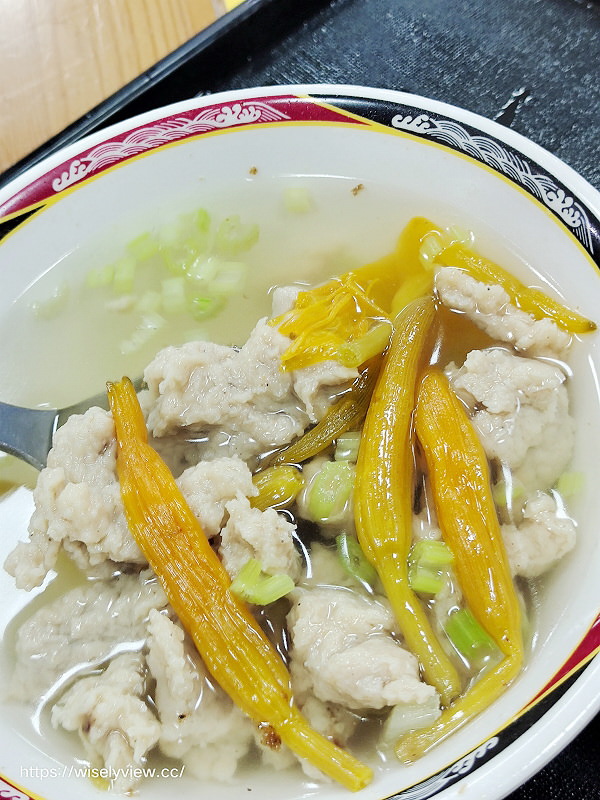 新北三重。唯豐魯肉飯︱平價酸菜滷肉飯，紅燒肉套餐最推～捷運菜寮站美食
