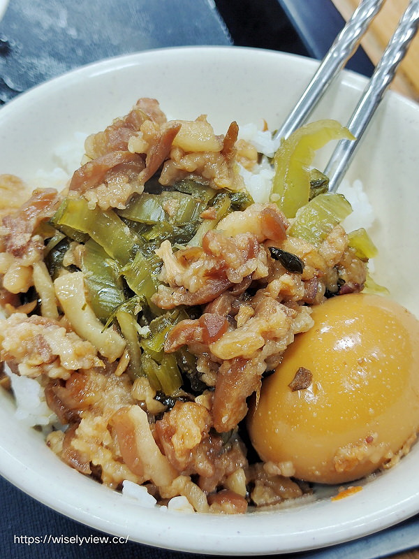新北三重。唯豐魯肉飯︱平價酸菜滷肉飯，紅燒肉套餐最推～捷運菜寮站美食