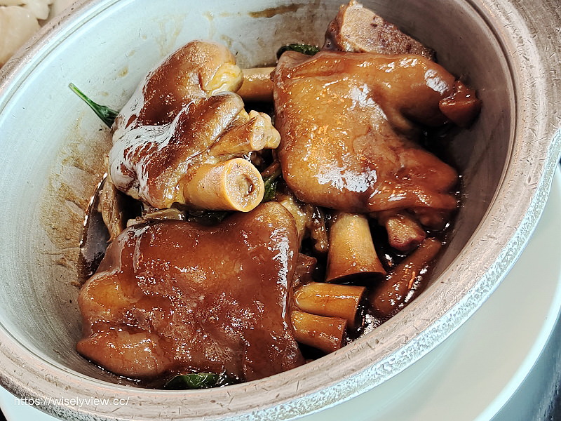 點水樓。閏月豬腳麵線添壽︱黃豆豬腳湯、九層塔紅燒豬腳～捷運忠孝復興站美食 x 點水樓復興店美食