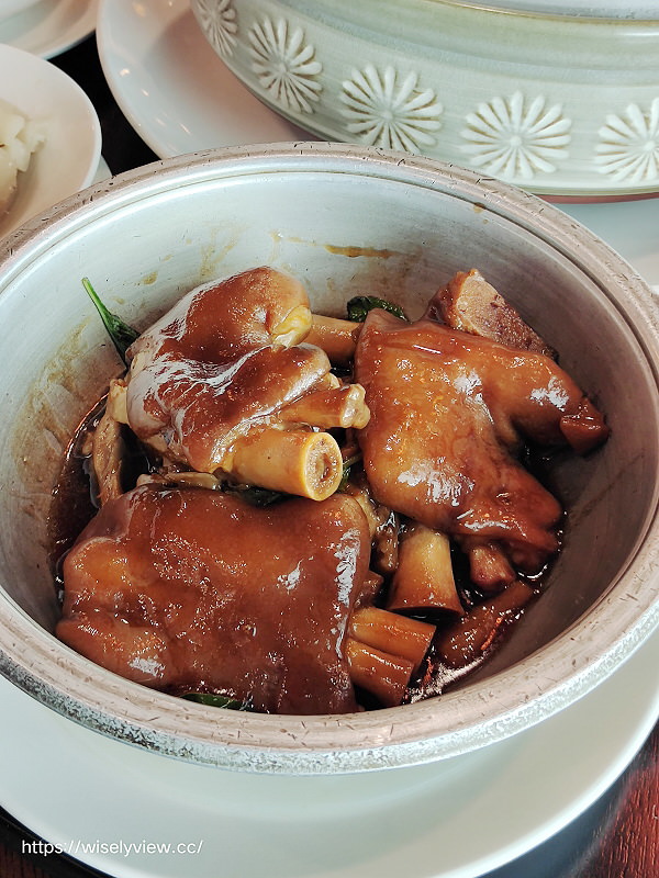 點水樓。閏月豬腳麵線添壽︱黃豆豬腳湯、九層塔紅燒豬腳～捷運忠孝復興站美食 x 點水樓復興店美食