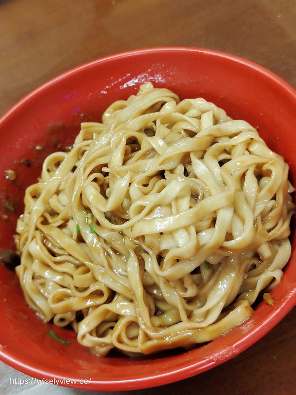宜蘭市。湯城麵食︱在地經典美食，私推三寶麵