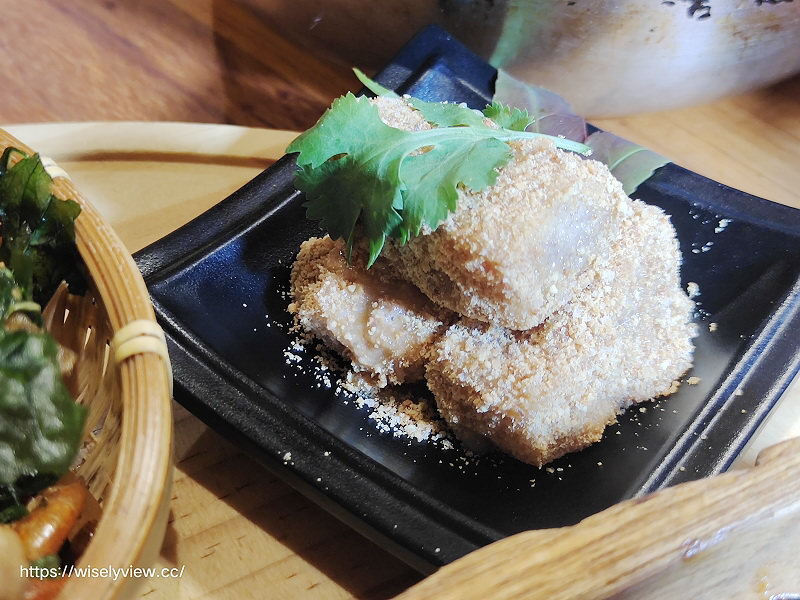 新北八里。芭達桑原住民主題餐廳︱跨界風味特色料理 x 金蒜桶子脆皮雞～八里左岸美食 x 八里美食