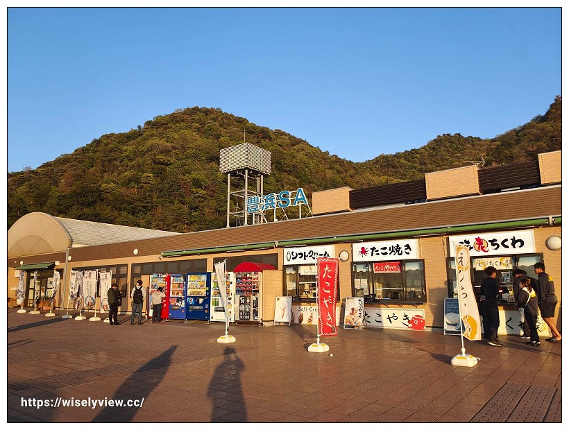 燦星旅遊。虎航飛高知︱休息站伴手禮美食、NEW ROYAL HOTEL SHIMANTO 新皇家酒店四萬十