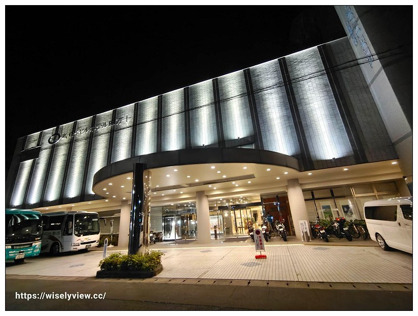 燦星旅遊。虎航飛高知︱休息站伴手禮美食、NEW ROYAL HOTEL SHIMANTO 新皇家酒店四萬十