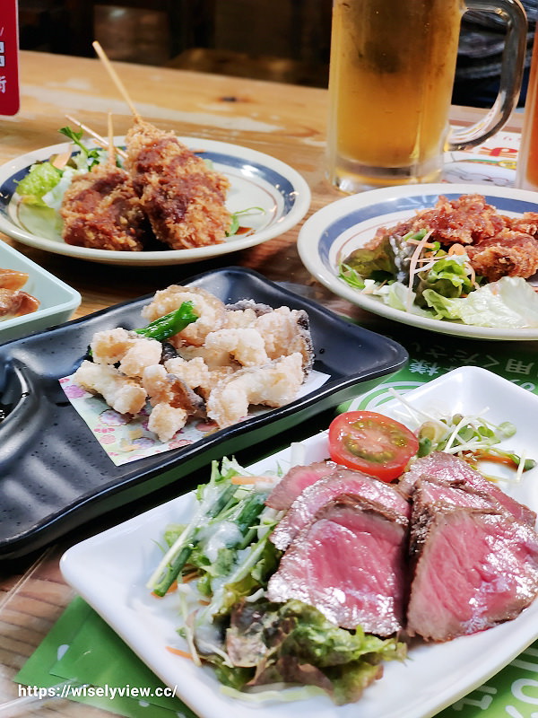 高知。弘人市場 ひろめ市場︱夜間屋台庶民土佐美食匯集處，相鄰大橋通步行3分鐘～必嚐料理推薦分享