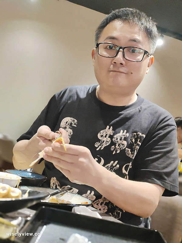 台北大安。涮辛酸麻辣火鍋吃到飽︱《極品套餐NT1688》酸菜鍋優內容偏中等～捷運科技大樓站美食