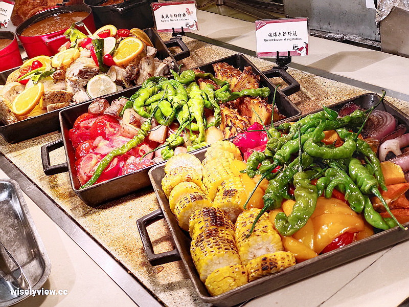 台北凱撒大飯店。Checkers 吃到飽自助餐廳︱泰饗宴美食季，主打十道經典料理～捷運台北車站美食