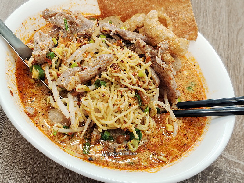 台北中正。泰好吃泰國船麵︱還原水上市場豬血湯底風味，泰國媳婦經營同胞認證～捷運公館站美食