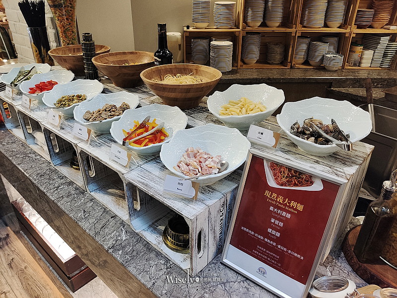 台北福華大飯店。彩虹座自助餐吃到飽-義大利美食節︱威尼托烤豬肉、義式紅酒燴牛頰肉、羅馬濕烤羊肉 台北福華大飯店。彩虹座自助餐吃到飽-義大利美食節︱威尼托烤豬肉、義式紅酒燴牛頰肉、羅馬濕烤羊肉