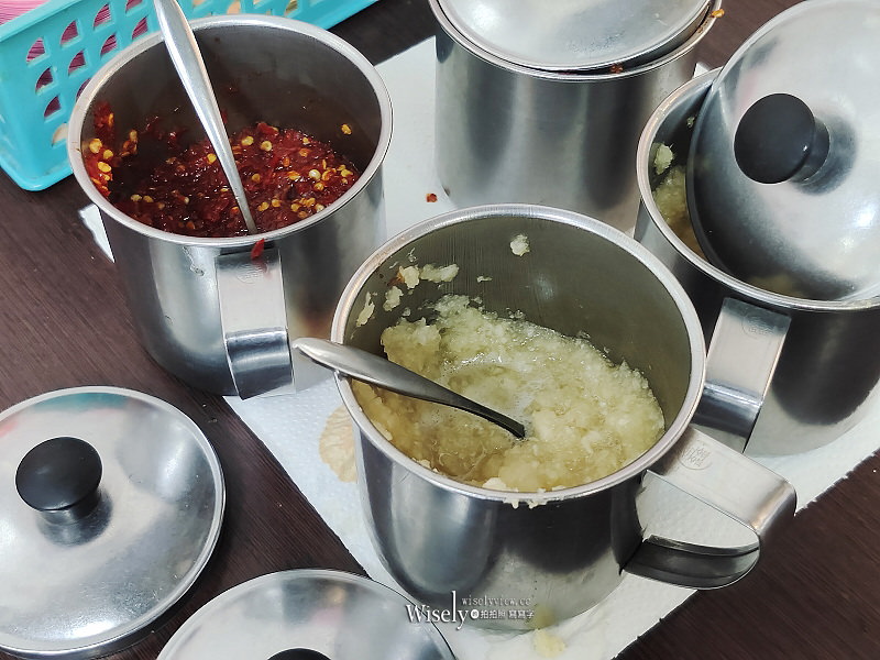 高雄。港園牛肉麵︱必點牛肉拌麵大碗平價又實料,捷運鹽埕埔站美食 x 駁二特區美食 高雄。港園牛肉麵︱必點牛肉拌麵大碗平價又實料,捷運鹽埕埔站美食 x 駁二特區美食