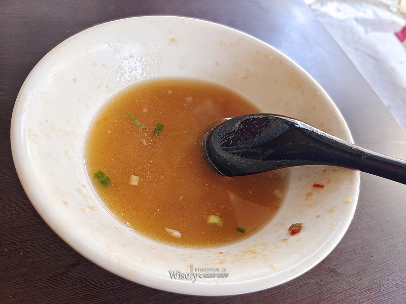 高雄。港園牛肉麵︱必點牛肉拌麵大碗平價又實料,捷運鹽埕埔站美食 x 駁二特區美食 高雄。港園牛肉麵︱必點牛肉拌麵大碗平價又實料,捷運鹽埕埔站美食 x 駁二特區美食