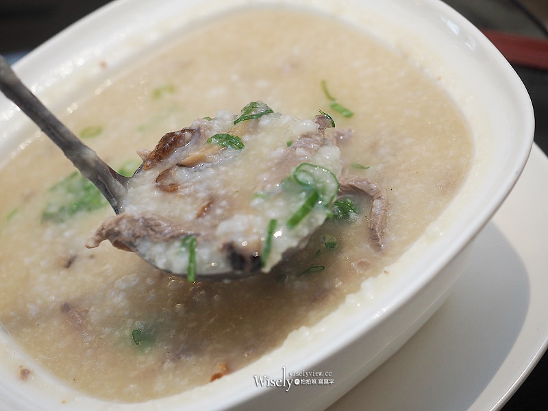 台北士林。典華雅聚 粵菜港點海鮮︱明爐櫻桃鴨6人組合餐，飽嚐海鮮熱菜與港點甜品～捷運芝山站美食
