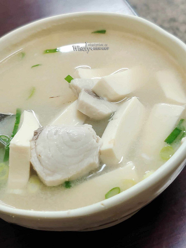 南港炒牛肉店︱老字號排隊小吃，鮮魚味噌湯米飯好吃~捷運南港展覽館站美食