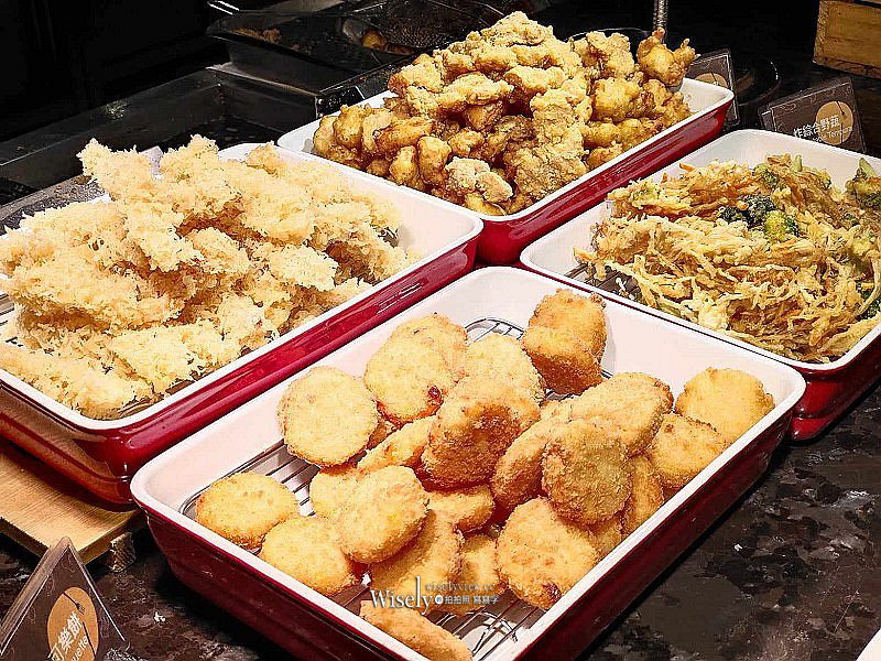 大直典華。豐FOOD‧海陸百匯︱龍蝦之夜龍蝦吃到飽，還有泰式波士頓龍蝦~捷運劍南路站美食吃到飽