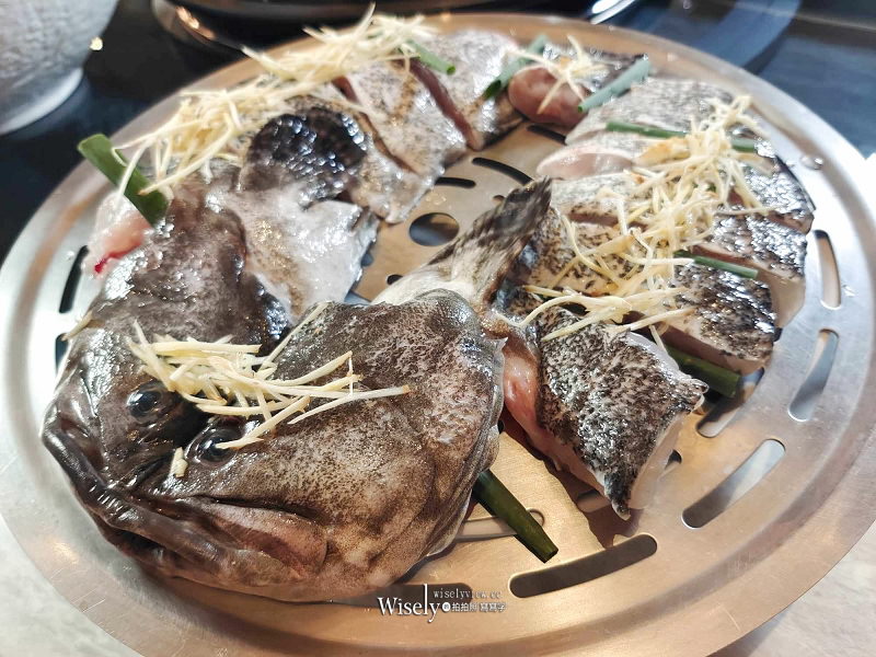 新莊典華。濤濤-海鮮蒸氣鍋︱盡嚐食材新鮮原味與管家式桌邊服務~機場捷運A4新莊副都心站美食 新莊典華。濤濤-海鮮蒸氣鍋︱盡嚐食材新鮮原味與管家式桌邊服務~機場捷運A4新莊副都心站美食