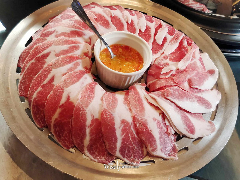 新莊典華。濤濤-海鮮蒸氣鍋︱盡嚐食材新鮮原味與管家式桌邊服務~機場捷運A4新莊副都心站美食 新莊典華。濤濤-海鮮蒸氣鍋︱盡嚐食材新鮮原味與管家式桌邊服務~機場捷運A4新莊副都心站美食
