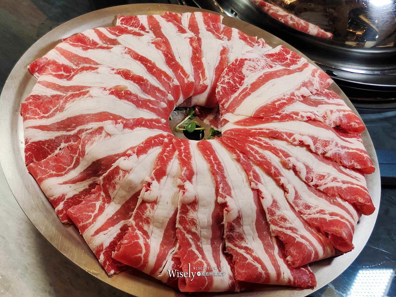 新莊典華。濤濤-海鮮蒸氣鍋︱盡嚐食材新鮮原味與管家式桌邊服務~機場捷運A4新莊副都心站美食 新莊典華。濤濤-海鮮蒸氣鍋︱盡嚐食材新鮮原味與管家式桌邊服務~機場捷運A4新莊副都心站美食