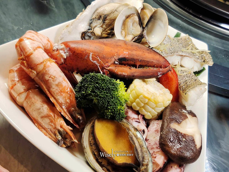 新莊典華。濤濤-海鮮蒸氣鍋︱盡嚐食材新鮮原味與管家式桌邊服務~機場捷運A4新莊副都心站美食 新莊典華。濤濤-海鮮蒸氣鍋︱盡嚐食材新鮮原味與管家式桌邊服務~機場捷運A4新莊副都心站美食