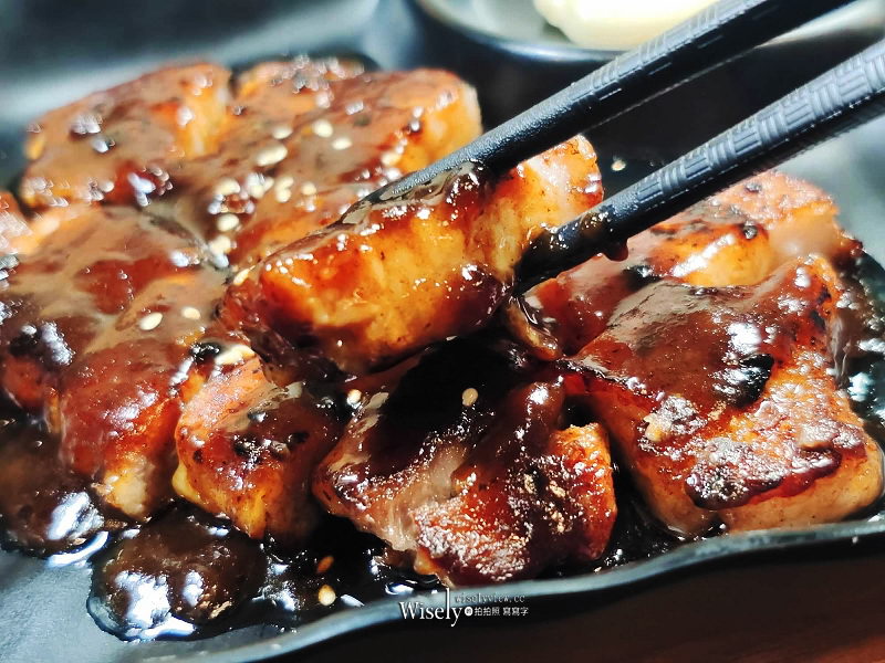 士林夜市。勝魂丼飯專門店︱白飯湯品飲料小菜吃到飽，炙燒咖喱炸雞多種選擇～捷運士林站美食