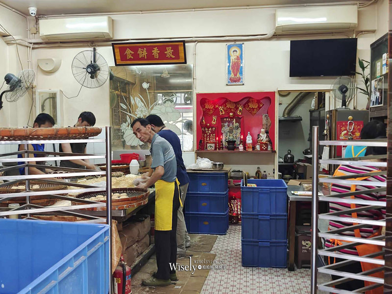 澳門。最香餅家︱一甲子限購人氣排隊名店，手工炭燒杏仁餅最新價格