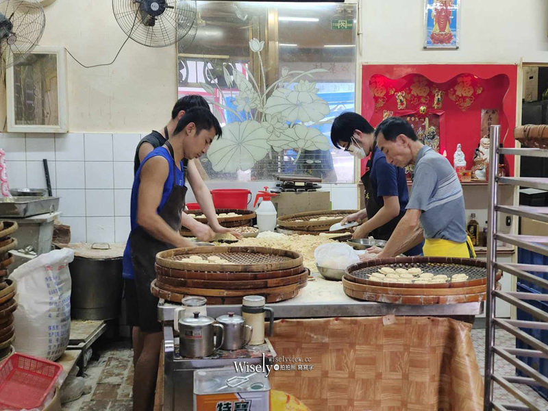 澳門。最香餅家︱一甲子限購人氣排隊名店，手工炭燒杏仁餅最新價格