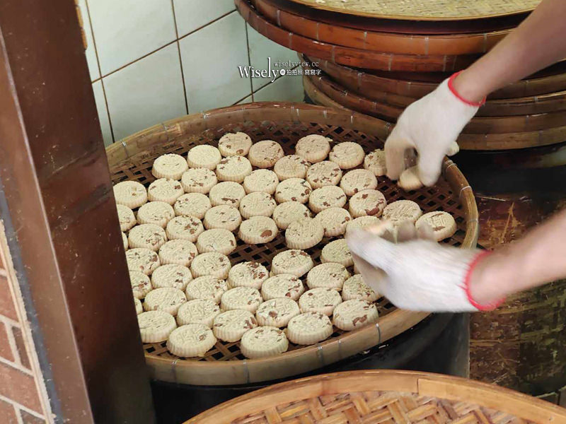 澳門。最香餅家︱一甲子限購人氣排隊名店，手工炭燒杏仁餅最新價格