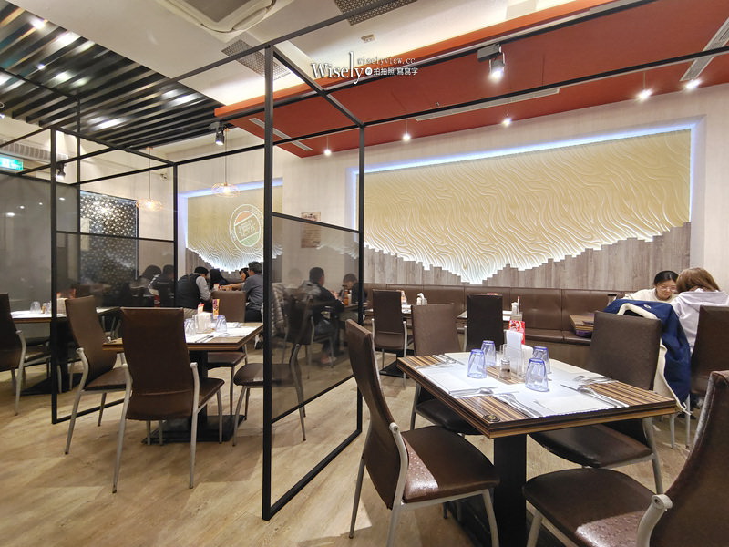 宜蘭市 米歐牛排館︱大塊牛排套餐划算，飲料喝到飽