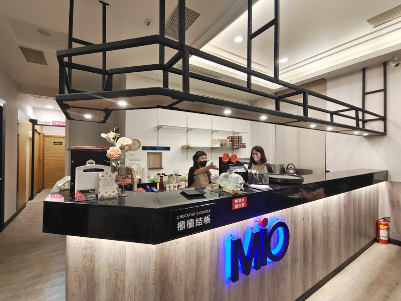 宜蘭市 米歐牛排館︱大塊牛排套餐划算，飲料喝到飽