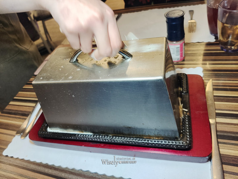 宜蘭市 米歐牛排館︱大塊牛排套餐划算，飲料喝到飽