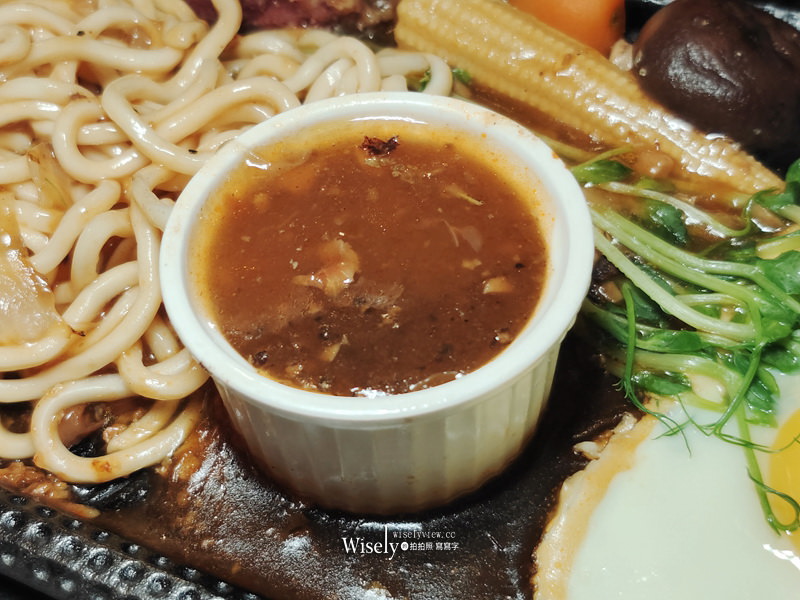 宜蘭市 米歐牛排館︱大塊牛排套餐划算，飲料喝到飽