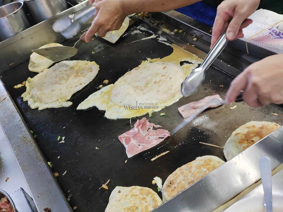 台北中正。南機場夜市無名蛋餅︱平價厚實多口味可客製排隊美食