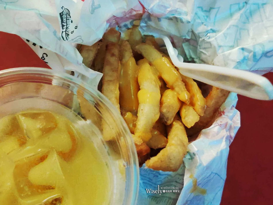 台北 圓山大飯店跨年夜︱聲光歌舞表演、摸彩抽獎、免費暢飲及戶外煙火