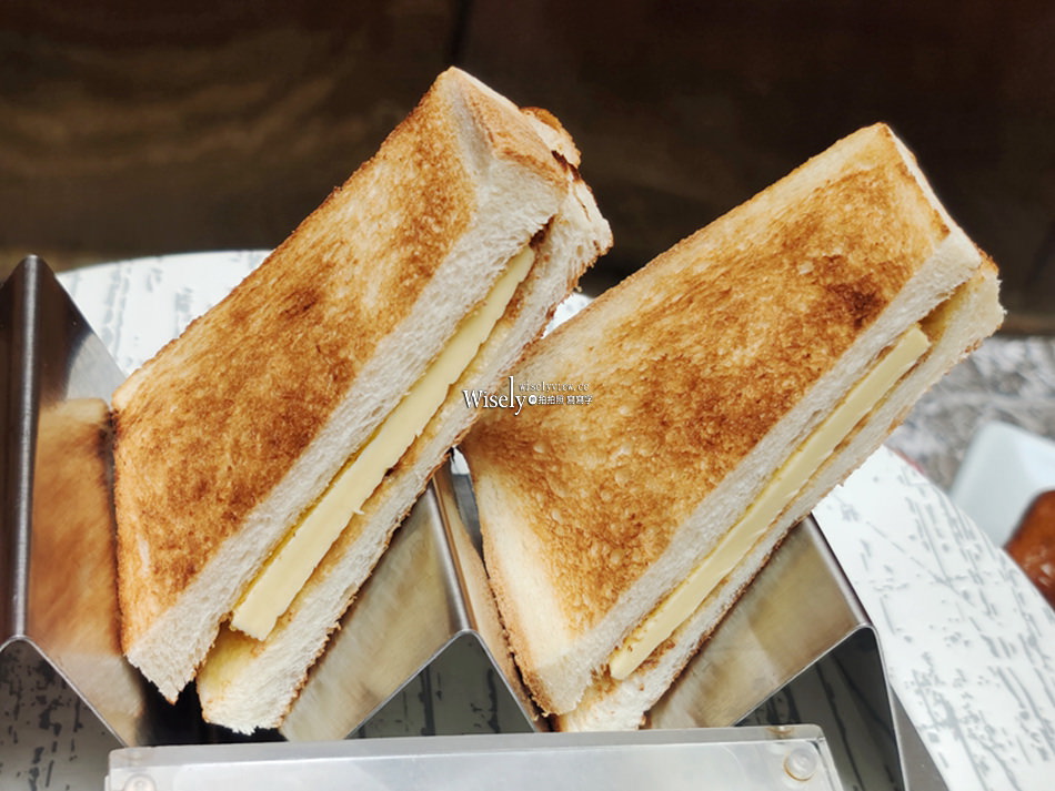 台北福華彩虹座自助餐 南洋風情盛宴︱豐盛新馬泰經典料理，還有炙燒干貝牛舌等吃到飽～65折資深優惠價超划算！