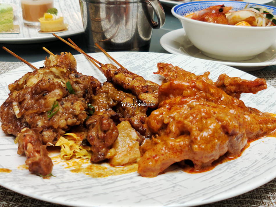 台北福華彩虹座自助餐 南洋風情盛宴︱豐盛新馬泰經典料理，還有炙燒干貝牛舌等吃到飽～65折資深優惠價超划算！