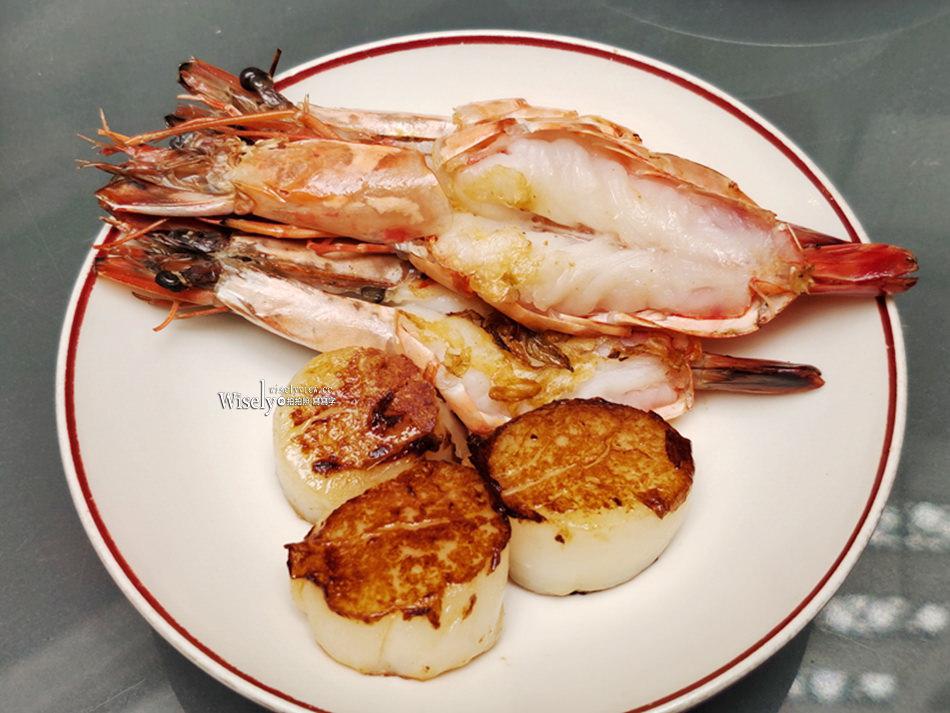 台北福華彩虹座自助餐 南洋風情盛宴︱豐盛新馬泰經典料理，還有炙燒干貝牛舌等吃到飽～65折資深優惠價超划算！