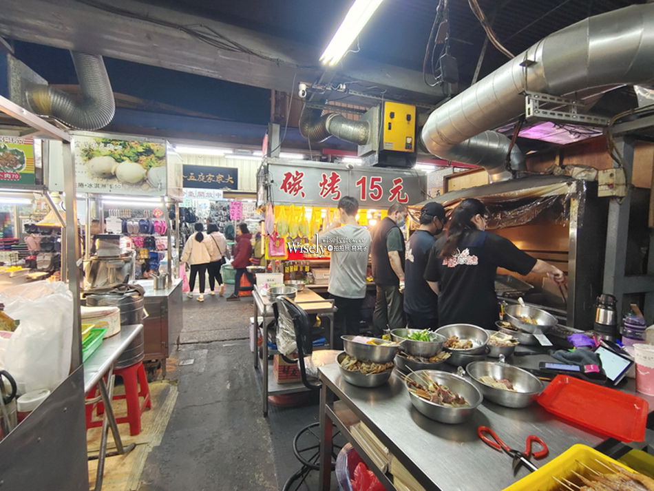 宜蘭東門夜市 首都碳烤︱三星蔥肉串、豆皮&雞肉串，在地宵夜小吃
