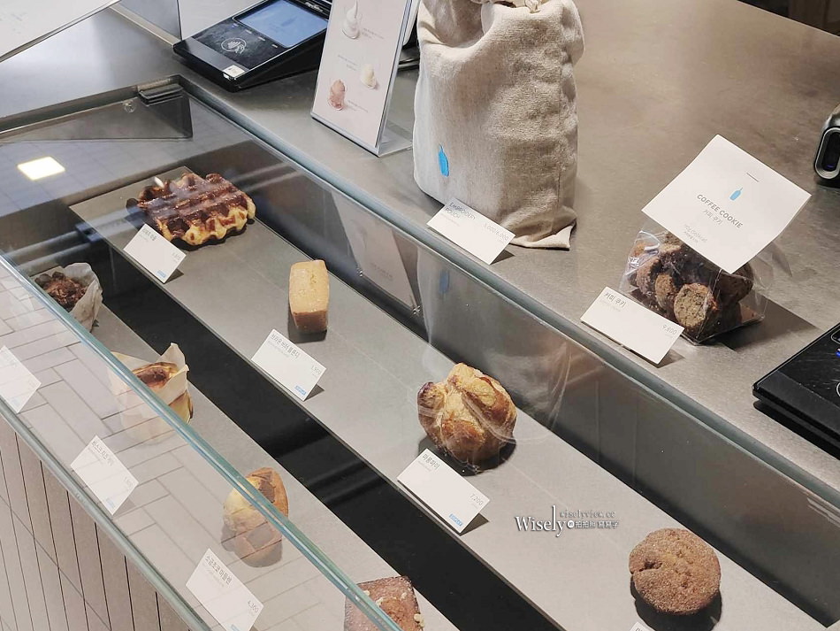 BLUE BOTTLE COFFEE 藍瓶咖啡 弘大店︱輕鬆享用一杯晨間咖啡