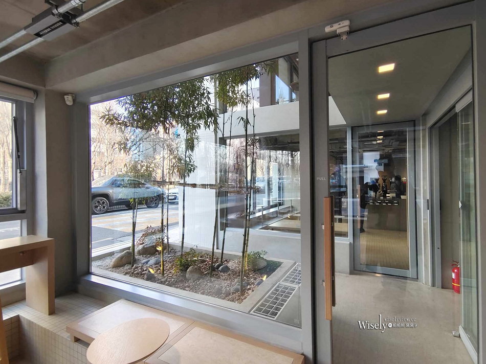 BLUE BOTTLE COFFEE 藍瓶咖啡 弘大店︱輕鬆享用一杯晨間咖啡