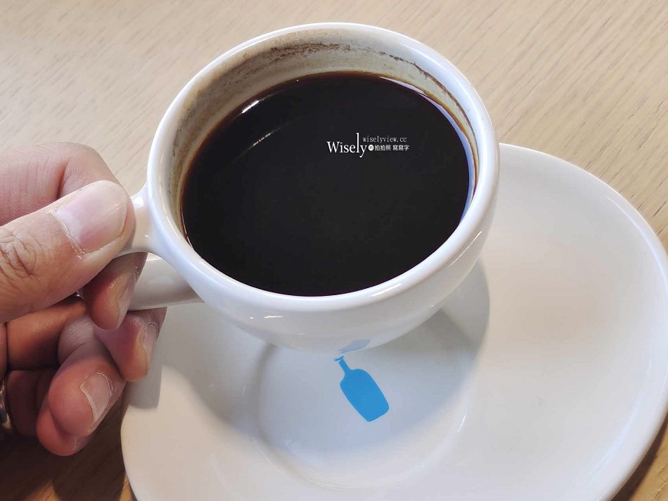 BLUE BOTTLE COFFEE 藍瓶咖啡 弘大店︱輕鬆享用一杯晨間咖啡