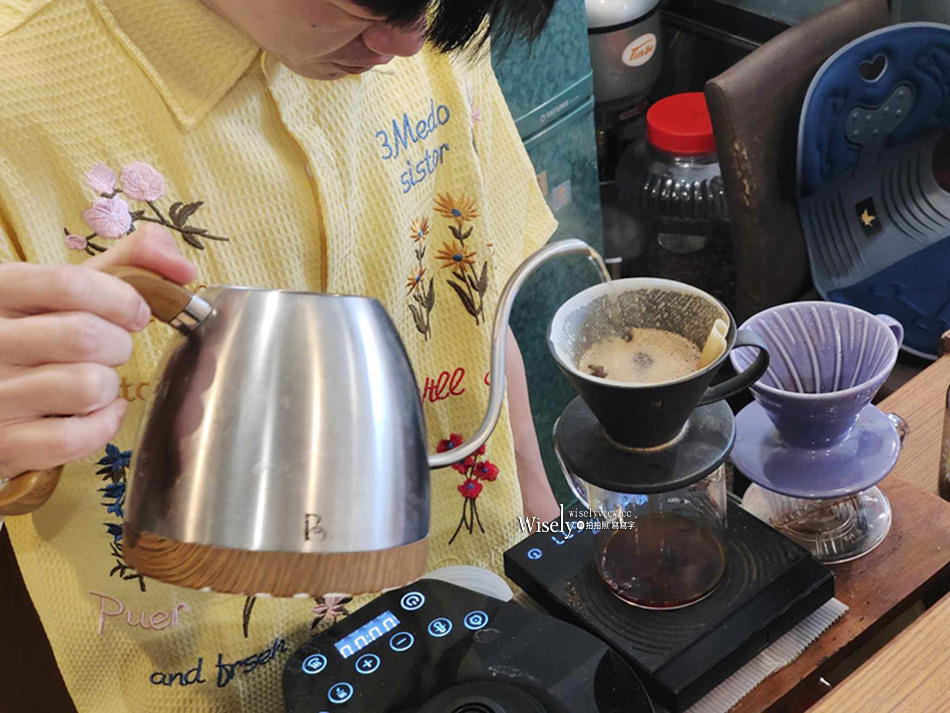 阿莫咖啡 A-more coffee︱花蓮市自家烘豆貓咖啡，近車站平價輕鬆