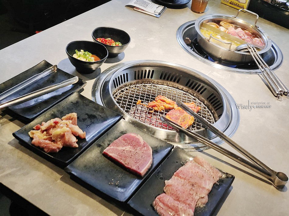 台北西門町 夯麻辣.天外天火鍋烤肉吃到飽︱數十種冰品啤酒任意享用