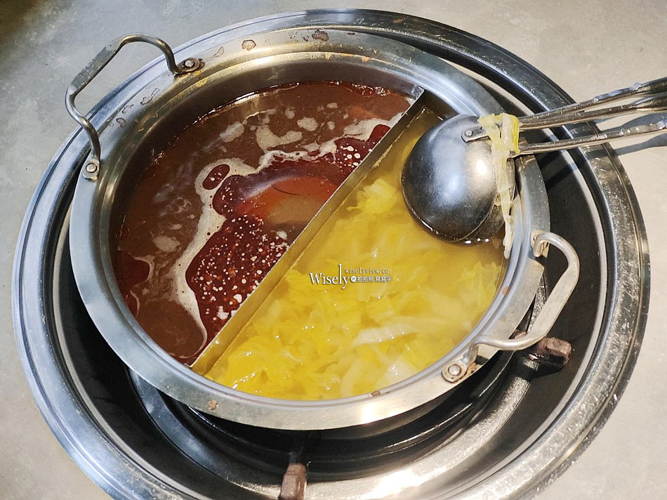 台北西門町 夯麻辣.天外天火鍋烤肉吃到飽︱數十種冰品啤酒任意享用