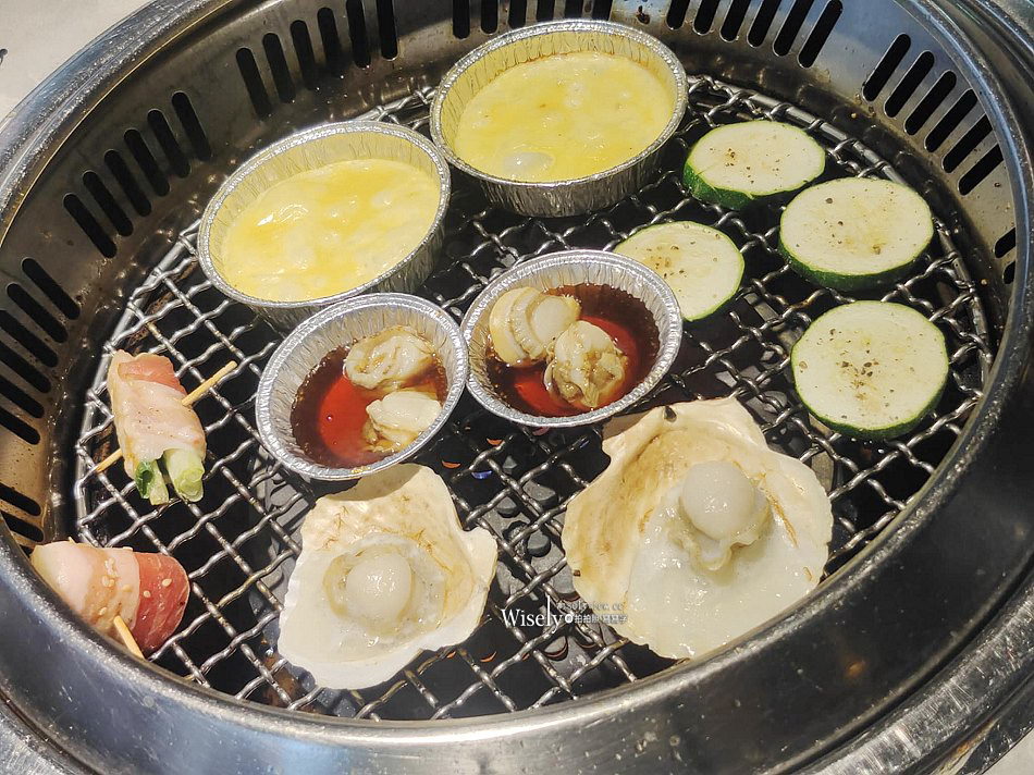 台北西門町 夯麻辣.天外天火鍋烤肉吃到飽︱數十種冰品啤酒任意享用