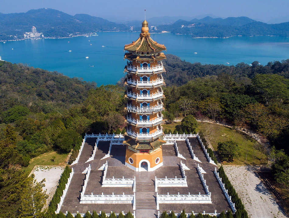 日月潭慈恩塔︱南投景點︱360度遠眺山水環景15分鐘即達︱交通停車時間