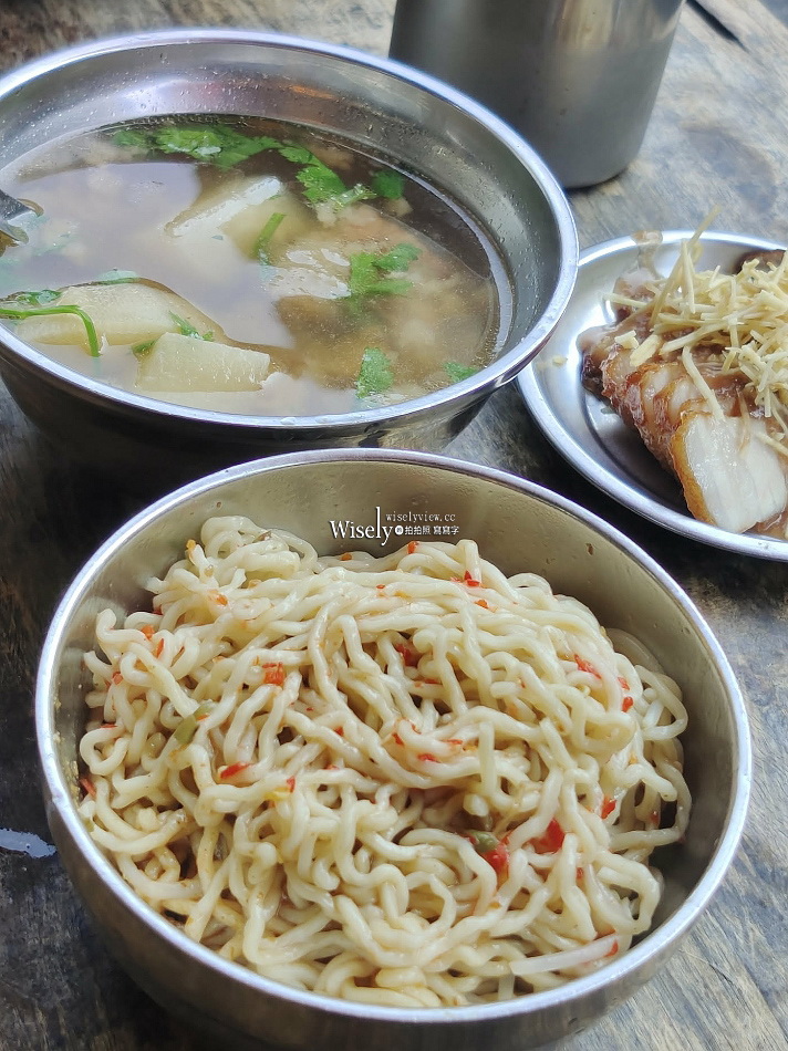 南機場汕頭乾麵｜沙茶麵.肉羹.排骨酥湯.紅燒肉｜在地人早午餐