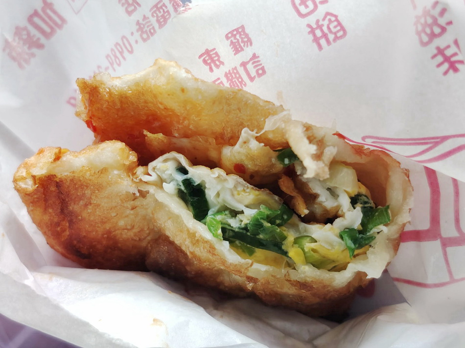 金珠蔥油餅.羅東店︱冬山人氣分店,蓬鬆餅皮炸蛋爆漿,辣醬夠味必加 金珠蔥油餅.羅東店︱冬山人氣分店,蓬鬆餅皮炸蛋爆漿,辣醬夠味必加