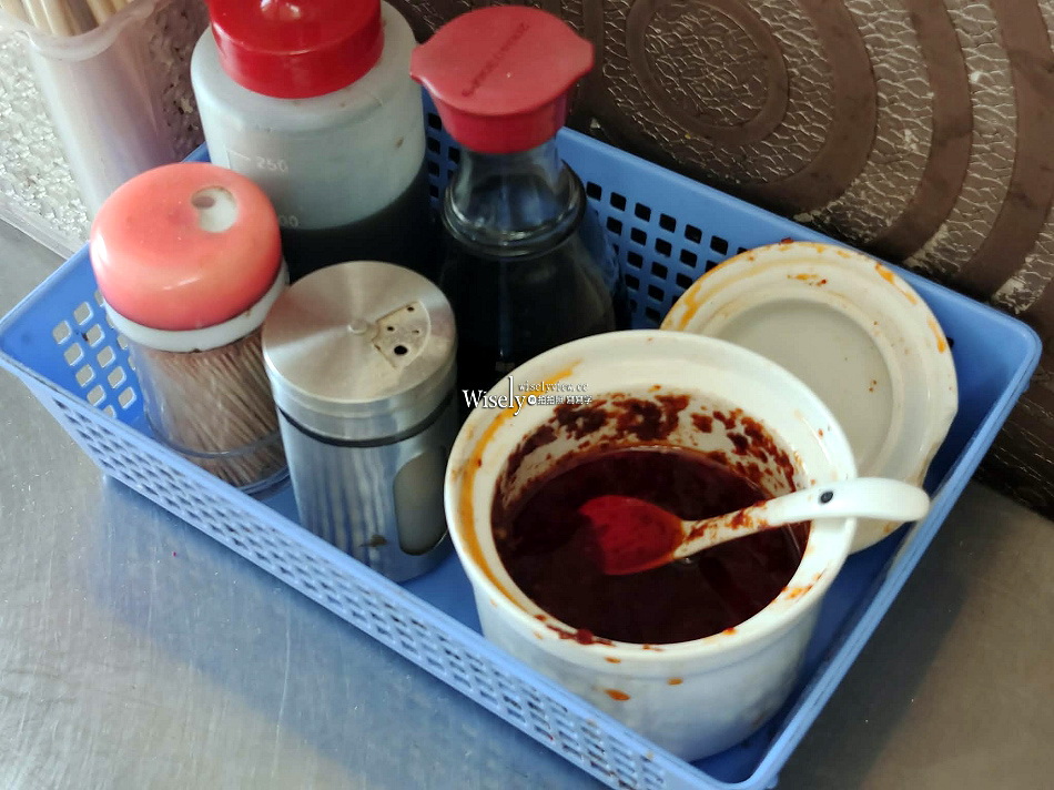 廣品小吃︱宜蘭市50年老店近酒廠︱黑白切.麻醬麵.大腸湯.魯肉飯.切仔麵